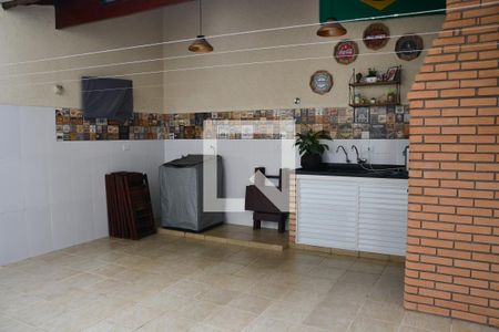Casa à venda com 221m², 4 quartos e 4 vagasÁrea comum