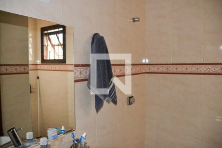 Casa à venda com 221m², 4 quartos e 4 vagasBanheiro