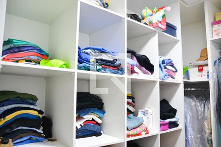 Casa à venda com 221m², 4 quartos e 4 vagasQuarto 4