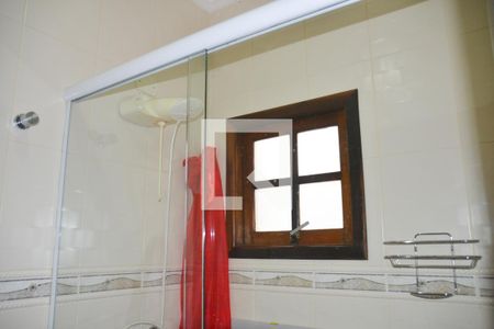 Casa à venda com 221m², 4 quartos e 4 vagasBanheiro