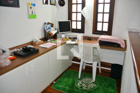 Casa à venda com 221m², 4 quartos e 4 vagasÁrea comum