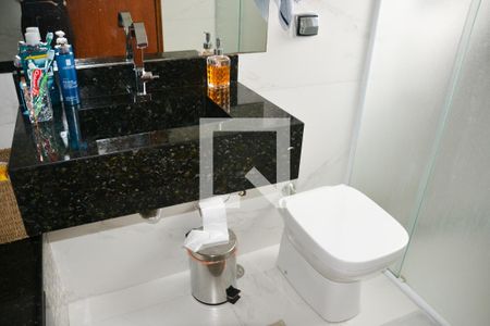 Casa à venda com 221m², 4 quartos e 4 vagasBanheiro