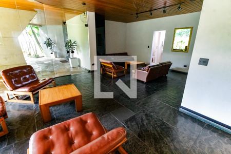 Apartamento à venda com 198m², 4 quartos e 3 vagas Apartamento à venda com 198m², 4 quartos e 3 vagasÁrea comum - Salão de festas