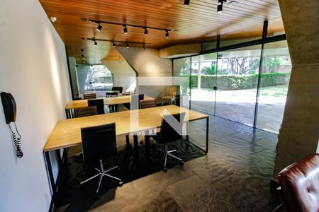 Apartamento à venda com 198m², 4 quartos e 3 vagas Apartamento à venda com 198m², 4 quartos e 3 vagasÁrea comum - Salão de festas