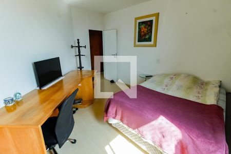 Apartamento à venda com 198m², 4 quartos e 3 vagas Apartamento à venda com 198m², 4 quartos e 3 vagasQuarto 1