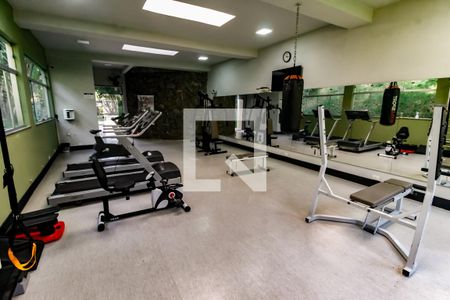 Apartamento à venda com 198m², 4 quartos e 3 vagas Apartamento à venda com 198m², 4 quartos e 3 vagasÁrea comum - Academia