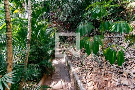 Apartamento à venda com 198m², 4 quartos e 3 vagas Apartamento à venda com 198m², 4 quartos e 3 vagasEspaço PET