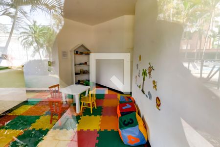 Apartamento à venda com 198m², 4 quartos e 3 vagas Apartamento à venda com 198m², 4 quartos e 3 vagasBrinquedoteca