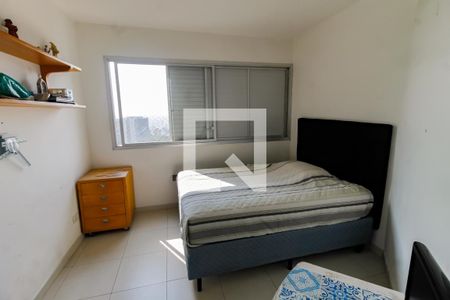 Apartamento à venda com 198m², 4 quartos e 3 vagas Apartamento à venda com 198m², 4 quartos e 3 vagasQuarto 2