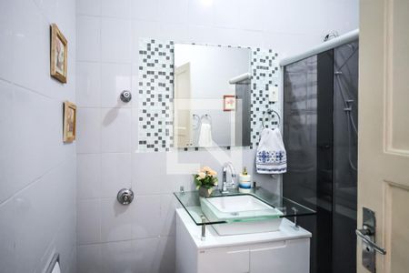 Casa à venda com 210m², 3 quartos e 2 vagasBanheiro