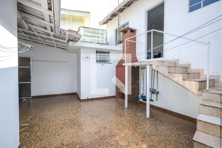 Casa à venda com 210m², 3 quartos e 2 vagasÁrea de Serviço