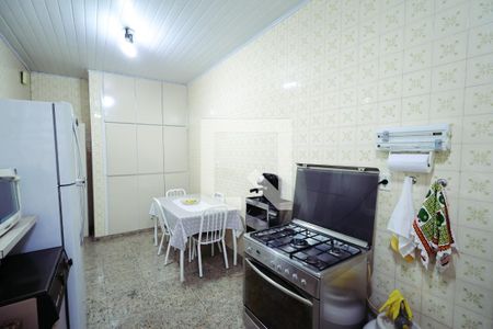 Casa à venda com 210m², 3 quartos e 2 vagasCozinha