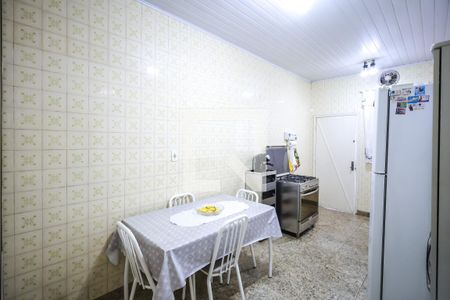 Casa à venda com 210m², 3 quartos e 2 vagasCozinha