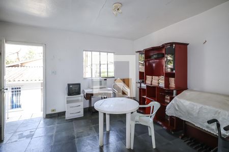 Casa à venda com 210m², 3 quartos e 2 vagasEdícula