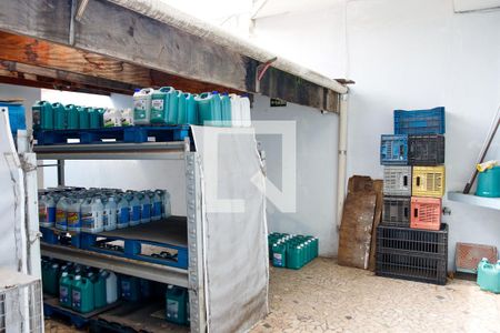 Casa à venda com 334m², 4 quartos e 4 vagas Casa à venda com 334m², 4 quartos e 4 vagasQuintal