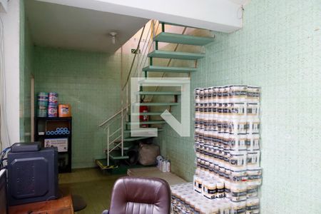 Casa à venda com 334m², 4 quartos e 4 vagas Casa à venda com 334m², 4 quartos e 4 vagasÁrea comum