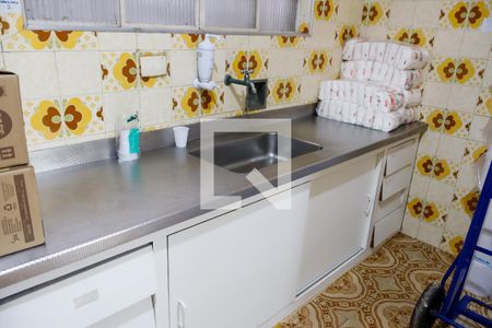 Casa à venda com 334m², 4 quartos e 4 vagas Casa à venda com 334m², 4 quartos e 4 vagasCozinha