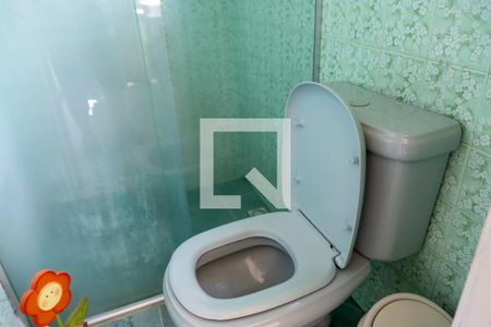 Casa à venda com 334m², 4 quartos e 4 vagas Casa à venda com 334m², 4 quartos e 4 vagasBanheiro 2