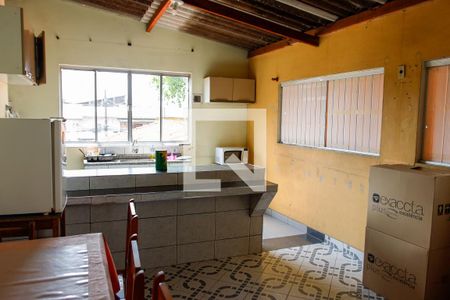 Casa à venda com 334m², 4 quartos e 4 vagas Casa à venda com 334m², 4 quartos e 4 vagasSacada