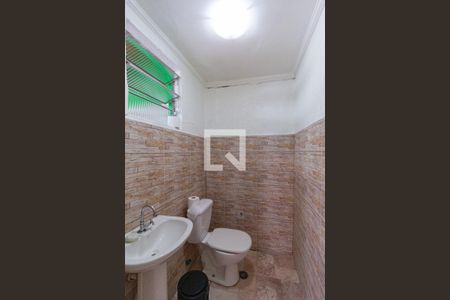 Casa à venda com 301m², 3 quartos e 3 vagasBanheiro de serviço 