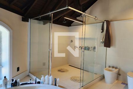 Casa à venda com 600m², 6 quartos e 3 vagas Casa à venda com 600m², 6 quartos e 3 vagasBanheiro da Suíte 3