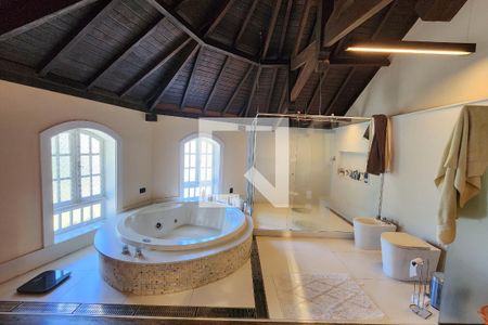 Casa à venda com 600m², 6 quartos e 3 vagas Casa à venda com 600m², 6 quartos e 3 vagasBanheiro da Suíte 3