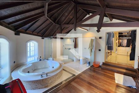 Casa à venda com 600m², 6 quartos e 3 vagas Casa à venda com 600m², 6 quartos e 3 vagasBanheiro da Suíte 3