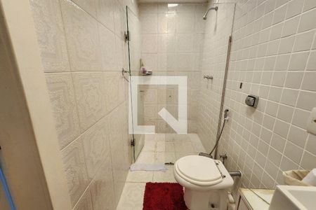 Casa à venda com 600m², 6 quartos e 3 vagas Casa à venda com 600m², 6 quartos e 3 vagasLavabo 2