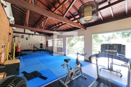 Casa à venda com 600m², 6 quartos e 3 vagas Casa à venda com 600m², 6 quartos e 3 vagasAcademia / Salão de Festas