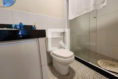 Casa à venda com 600m², 6 quartos e 3 vagas Casa à venda com 600m², 6 quartos e 3 vagasCasa 2 - Banheiro da Suíte 2