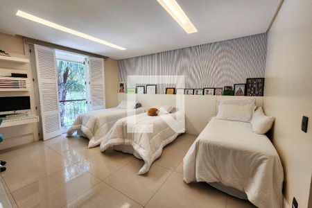 Casa à venda com 600m², 6 quartos e 3 vagas Casa à venda com 600m², 6 quartos e 3 vagasSuíte 1