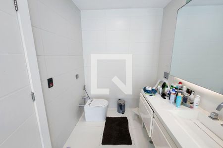 Casa à venda com 600m², 6 quartos e 3 vagas Casa à venda com 600m², 6 quartos e 3 vagasBanheiro da Suíte 1