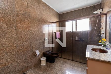 Casa para alugar com 400m², 5 quartos e 5 vagasBanheiro 2