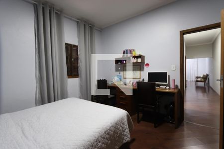 Casa à venda com 352m², 5 quartos e 2 vagasQuarto 5