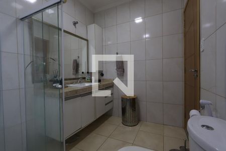 Casa à venda com 352m², 5 quartos e 2 vagasBanheiro da Suíte