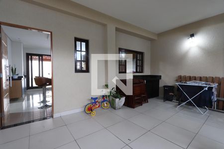 Casa à venda com 352m², 5 quartos e 2 vagasGaragem