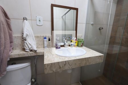 Casa à venda com 352m², 5 quartos e 2 vagasBanheiro Térreo