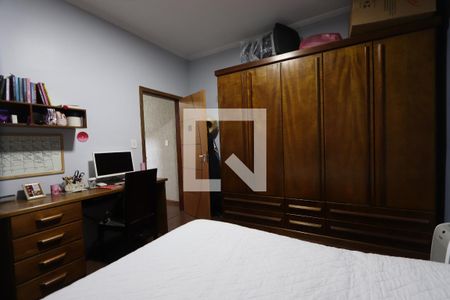 Casa à venda com 352m², 5 quartos e 2 vagasQuarto 5