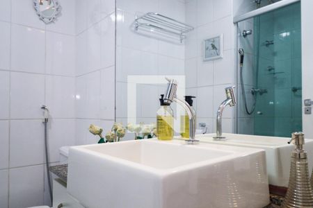 Casa de condomínio para alugar com 108m², 3 quartos e 2 vagasBanheiro