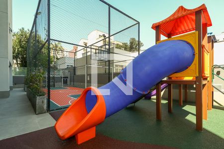 Apartamento à venda com 100m², 2 quartos e 2 vagasÁrea comum - Playground