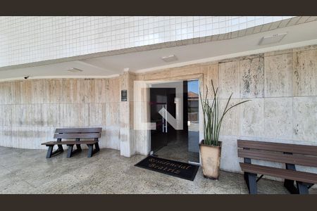 Apartamento para alugar com 122m², 3 quartos e 1 vaga Apartamento para alugar com 122m², 3 quartos e 1 vagaEntrada