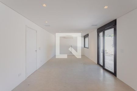 Sala de TV de casa para alugar com 4 quartos, 530m² em Vila Madalena, São Paulo