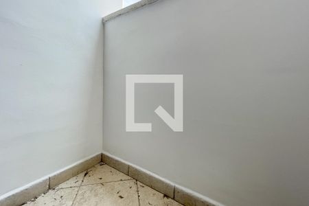 Apartamento para alugar com 67m², 1 quarto e 1 vaga Apartamento para alugar com 67m², 1 quarto e 1 vagaSacada - Suíte