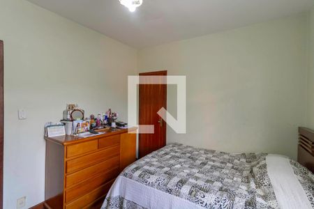 Casa à venda com 225m², 4 quartos e 4 vagasSuíte