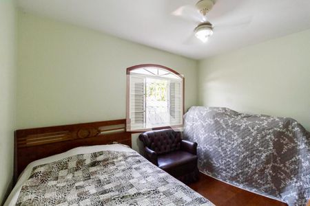 Casa à venda com 225m², 4 quartos e 4 vagasSuíte