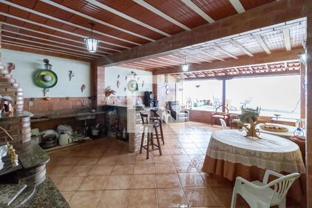 Casa à venda com 225m², 4 quartos e 4 vagasÁrea gourmet