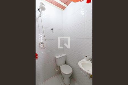 Casa à venda com 225m², 4 quartos e 4 vagasBanheiro de serviço