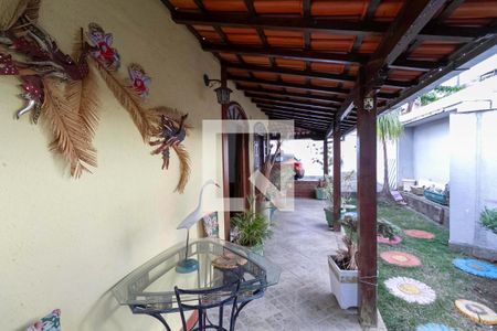 Casa à venda com 225m², 4 quartos e 4 vagasQuintal