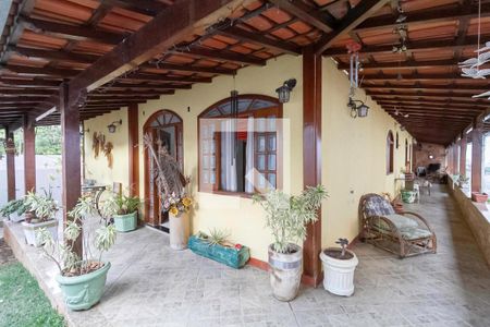 Casa à venda com 225m², 4 quartos e 4 vagasQuintal