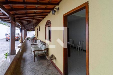 Casa à venda com 225m², 4 quartos e 4 vagasQuintal